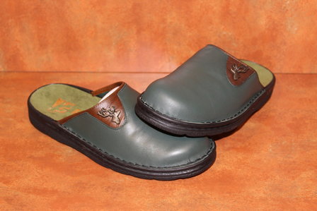 Chaussons en cuir avec motif, vert fonc&eacute;
