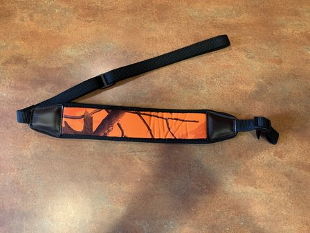 Geweerriem met Camo Oranje Neopreen Band