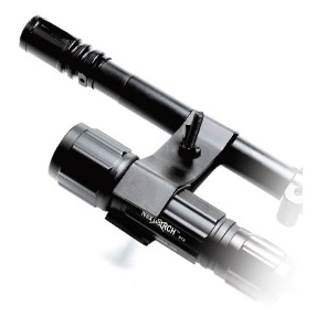 Befestigungsklemme f&uuml;r Ihre Taschenlampe zur Befestigung an Ihrem Fernglas. 15&ndash;20 mm Schlaufe