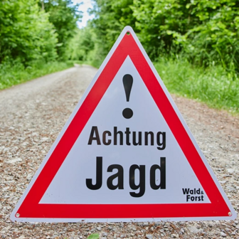 Warndreieck &quot;Achtung Jagd&quot;