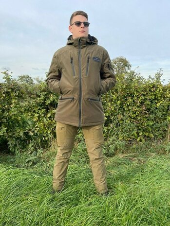 VENATORIX Beheizte Jacke Grün 'Pirsch' Unisex + Powerbank