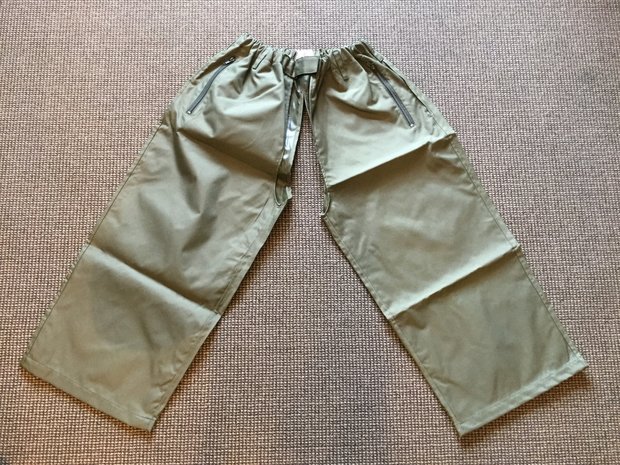 Water-repellent cover rain pants