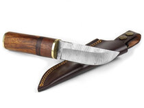 Njord Petri Damast Puukko in een Geschenkverpakking Njord Petri Damast Puukko in een Geschenkverpakking