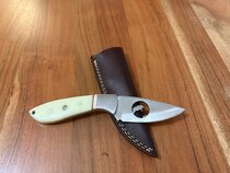 Premium Skinner Jagdmesser mit Wildschwein-Gravur